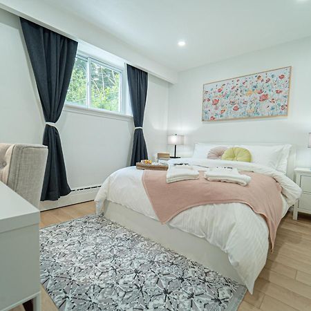 Quiet & Comfortable Double Private Room, Free Parking טורונטו מראה חיצוני תמונה